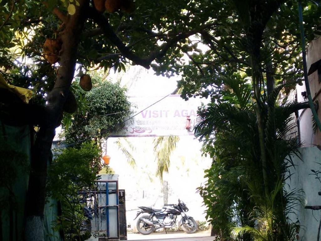 Uma Shankar Hampi Exteriör bild